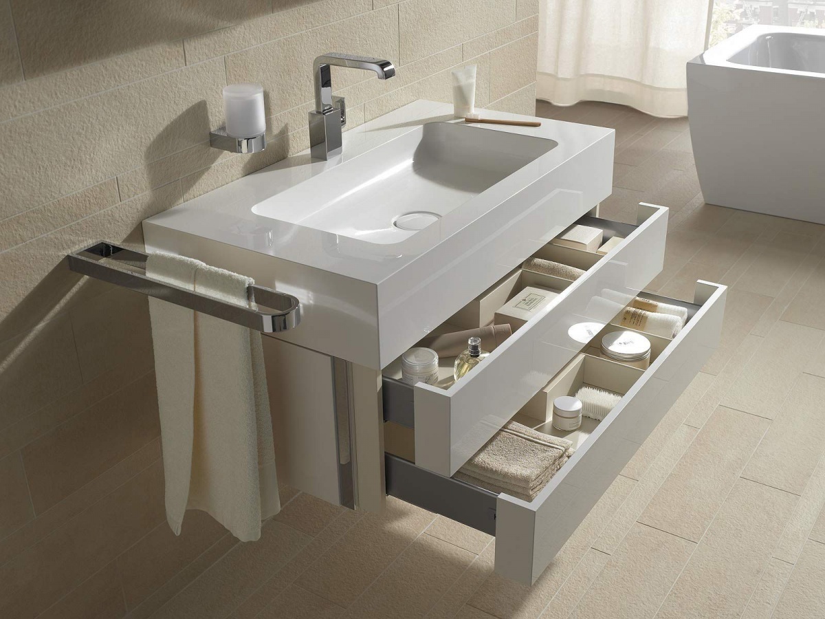 мебель для ванной комнаты ассиметричная